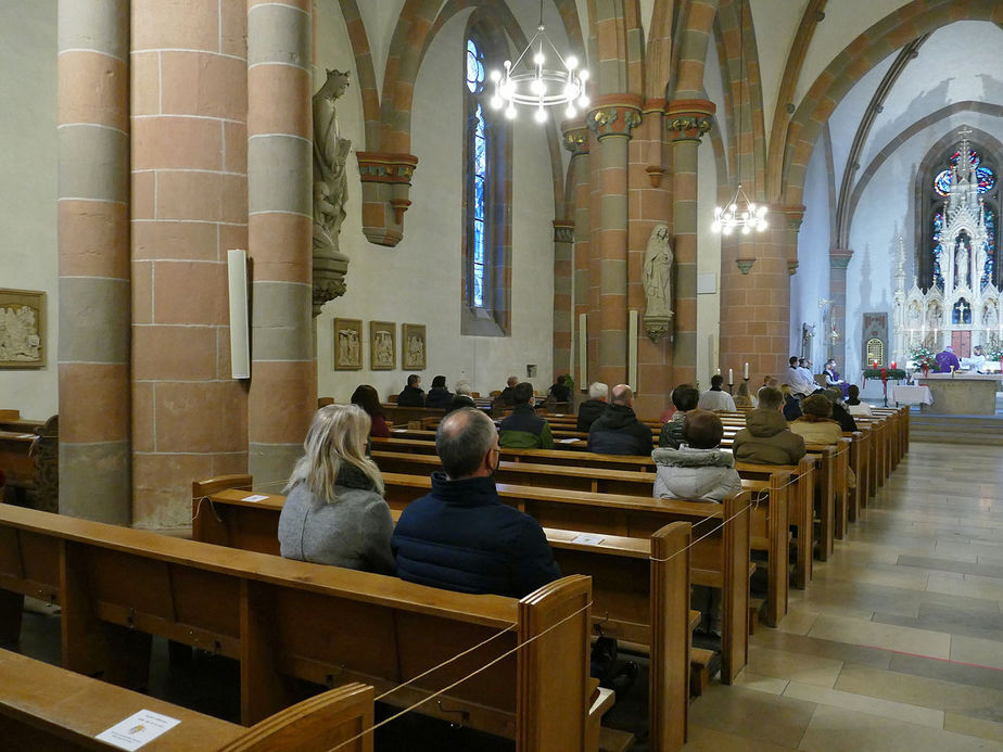 Beauftragung zu Lektorat und Akolythat in St. Marien, Volkmarsen (Foto: Karl-Franz Thiede)